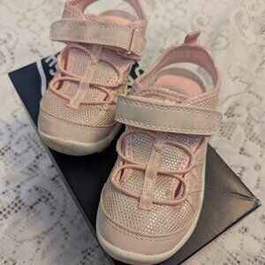 Toddler 11 Oshkosh sandals